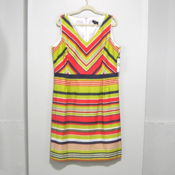 TAHARI SIZE 18 SLEEVELESS STRIPE DRESS - Picture 1 of 9